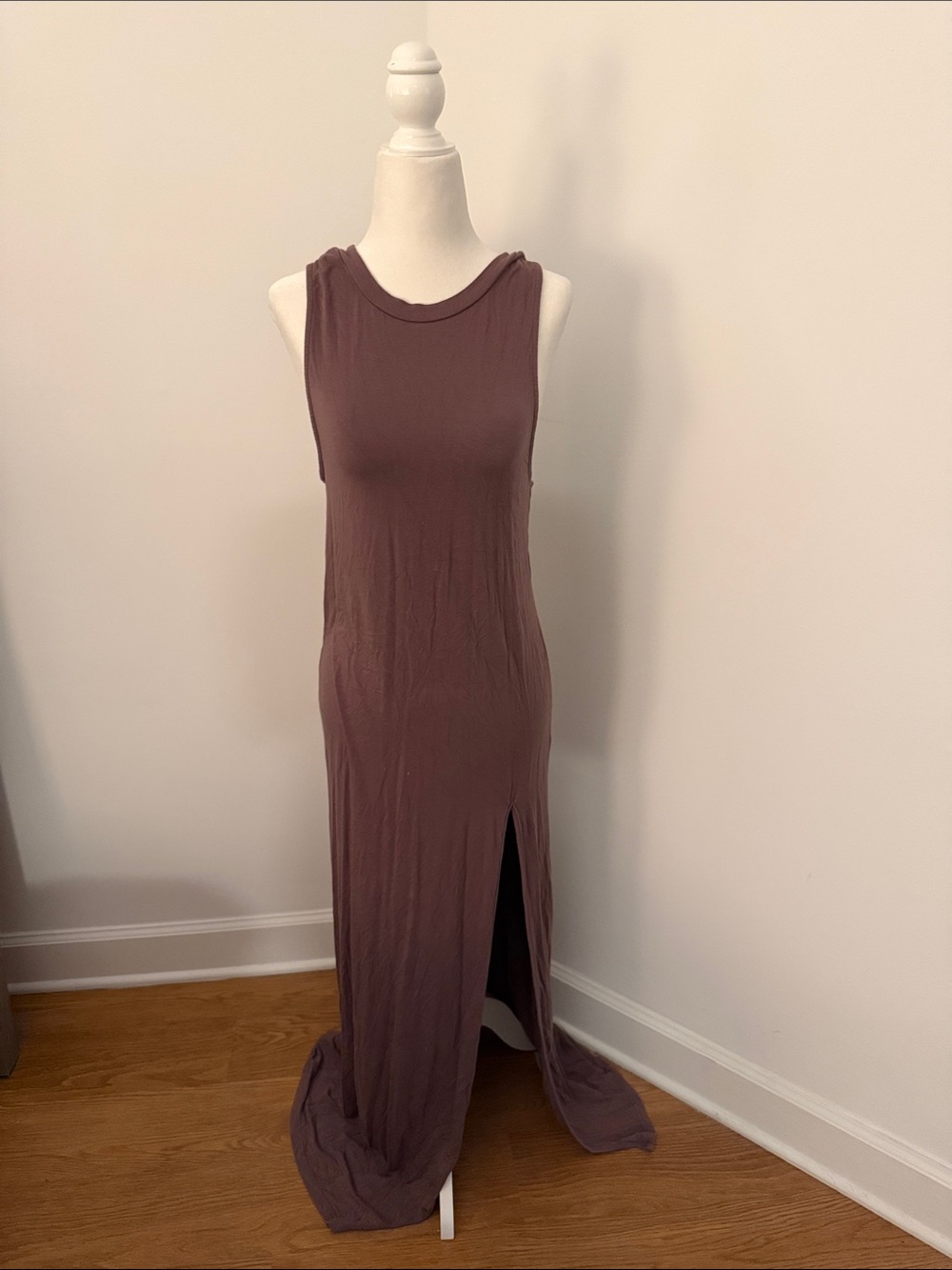 Sleeveless Mauve Maxi Dress with Front Slit
